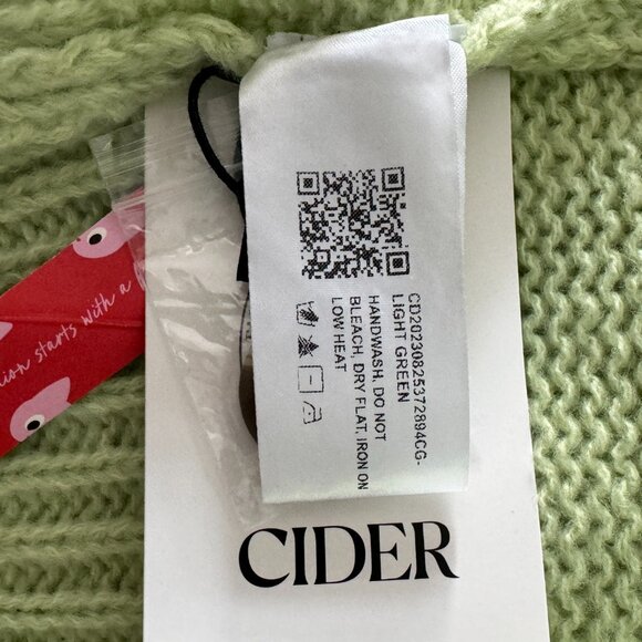 Cider Knit V-neck Button Flower Cardigan NWT, Size M - Picture 16 of 17